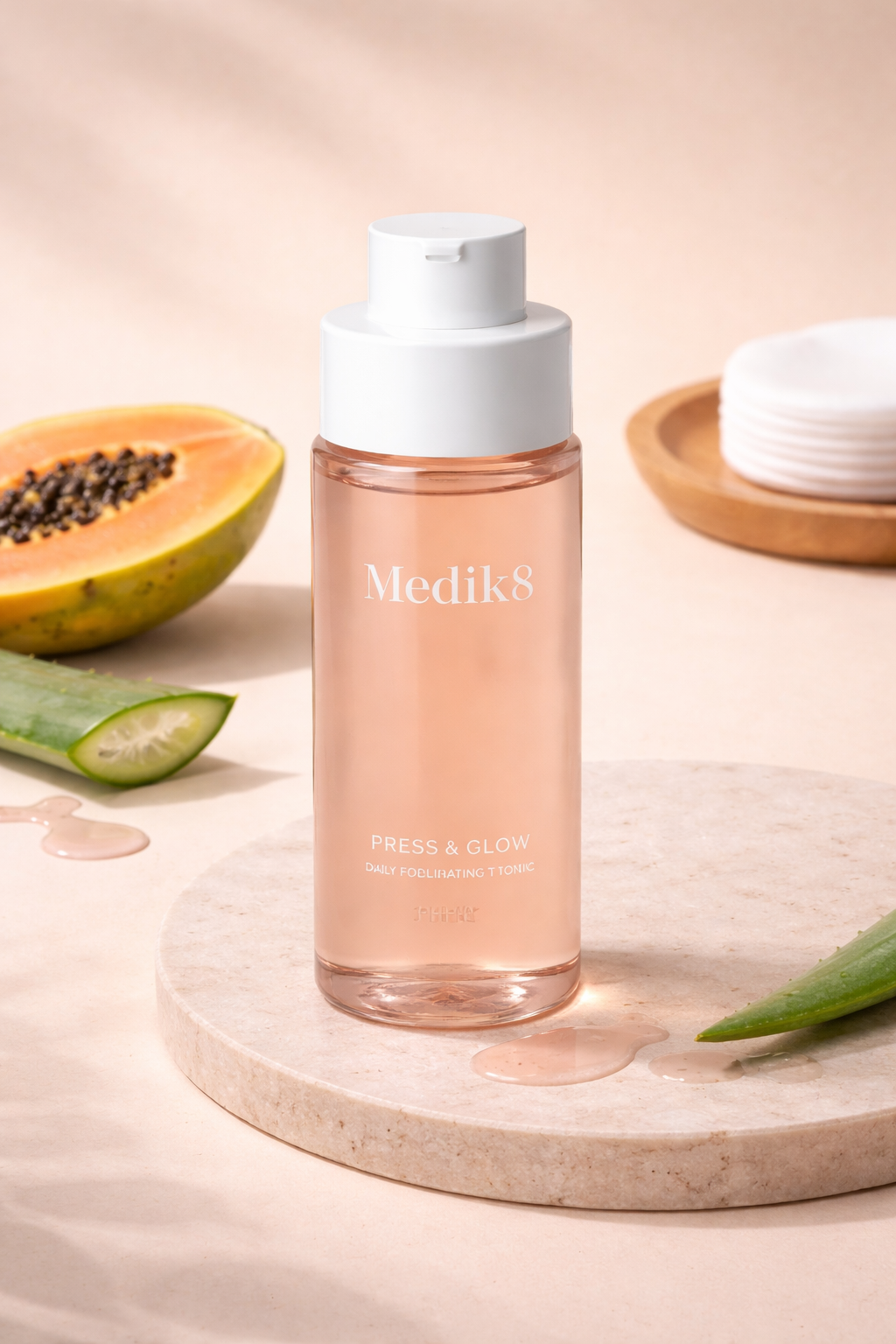 Medik8 Press & Glow | Tónico Exfoliante Diario con AHA